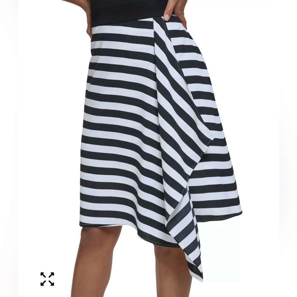 Karl Lagerfeld Paris Size 6 striped asymmetrical skirt with front ruffle.‎